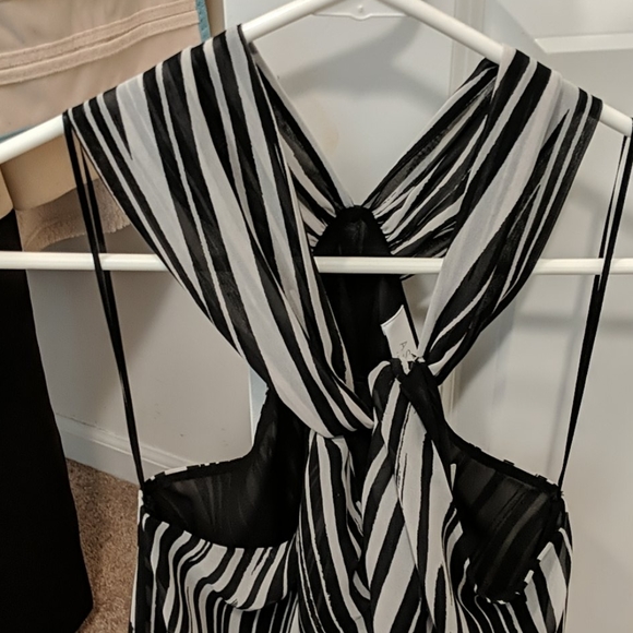 Women's halter top - Picture 2 of 4